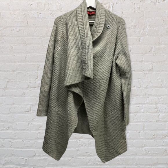 Saks Fifth Avenue wrap size Small Gray - Picture 4 of 13
